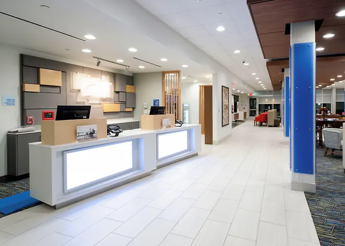 Holiday Inn Express & Suites Taylor By Ihg